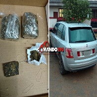 Quatro jovens são presos passeando com droga dentro do carro