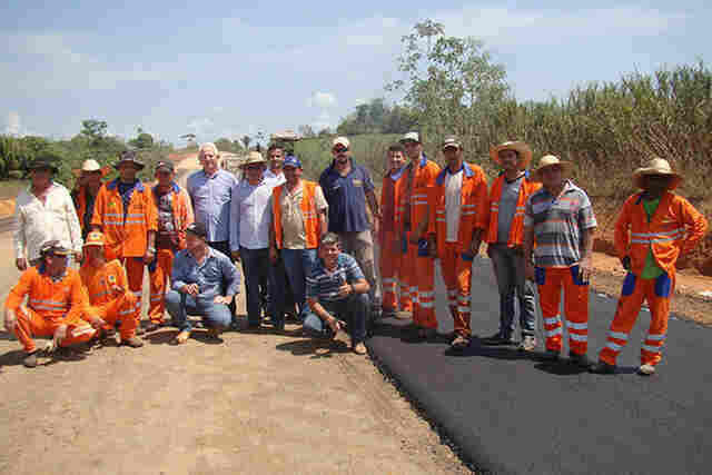 Airton Gurgacz acompanha início da pavimentação do anel viário de Ji-Paraná