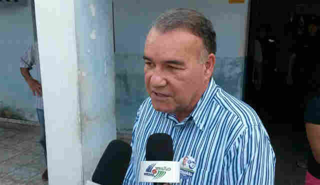 Jesualdo, Dr. Durval e Cacau votaram pela manhã em Ji-Paraná