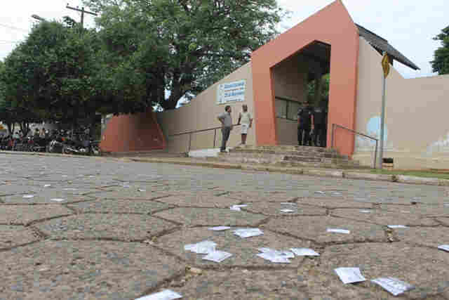 Justiça Eleitoral de Ouro Preto do Oeste obriga candidato a recolher santinhos