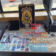 PRF prende trio com mais de 40 cartões de crédito, dinheiro e R$ 20 mil em cheques