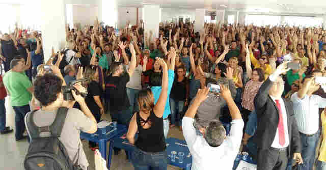 Funcionalismo público paralisa atividades dia 3 e pode iniciar greve por tempo indeterminado