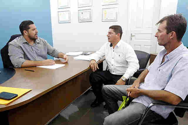 Jean Oliveira destina emenda para construção de barracão da P 42 em Alta Floresta