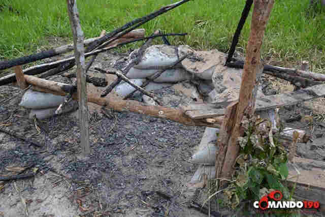 PM volta na fazenda invadida e encontra barricadas, armas e munições