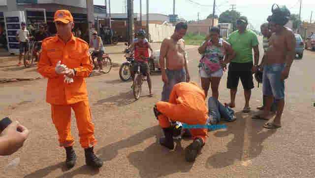 Motorista de Astra foge após colidir com motociclista