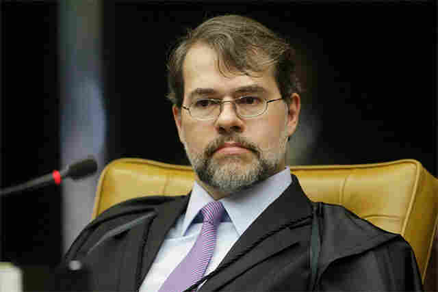 Supremo anula provas contra ex-senador Demóstenes Torres