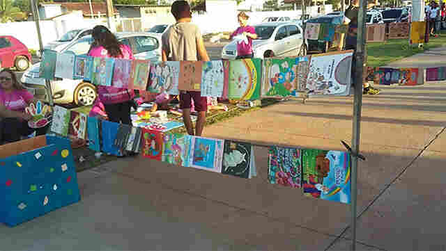 Acadêmicos de Pedagogia levam o Projeto Tenda Literária para o Espaço Alternativo