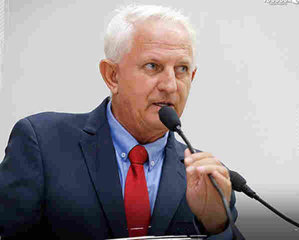 Airton Gurgacz defende equiparação de salários de motoristas de caminhão do DER