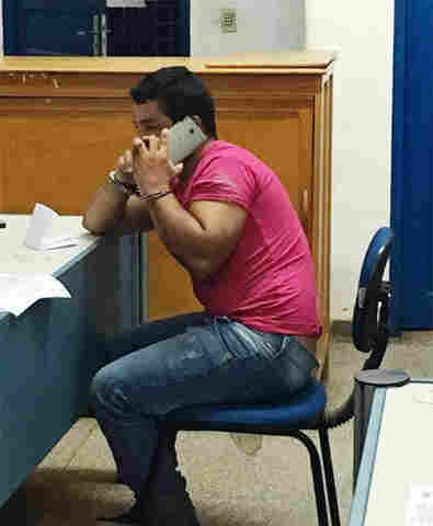 Pai é preso após sequestrar filho de 1 ano e ameaçar matá-lo com uma faca