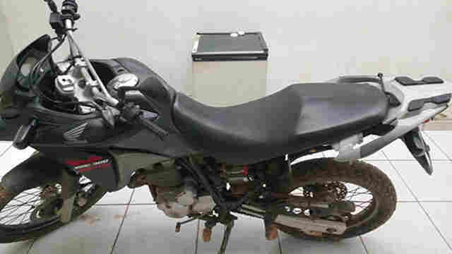 Irmãos são levados para a delegacia com motocicleta roubada