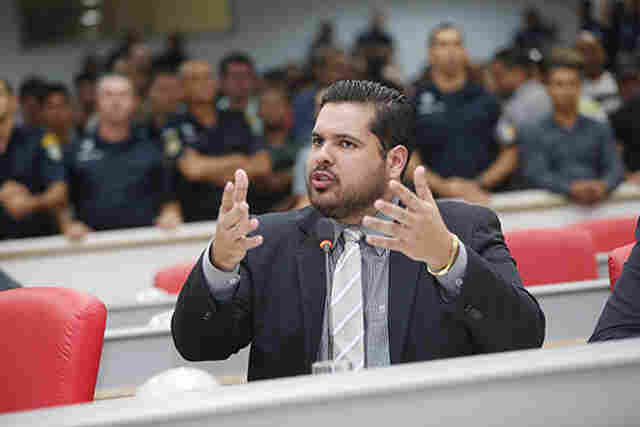 Jean Oliveira quer retomada imediata das obras da ponte da integração