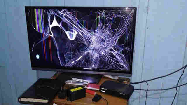 Dupla de moto usando escopeta assalta lanchonete no Jardim Aeroporto