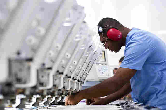 Produção industrial cresce em nove locais em &#115;etembro, diz IBGE