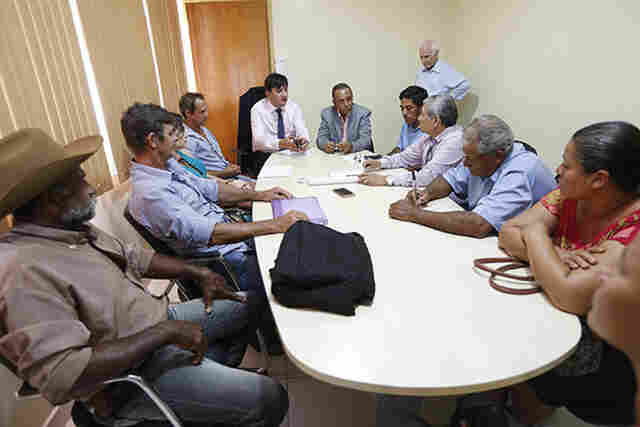 Cleiton Roque recebe lideranças do PAF Jequitibá