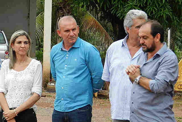 Indicação de Laerte Gomes ao DER garante nova escavadeira a Alvorada