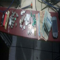 Adolescentes são detidos vendendo drogas próximo a distribuidora de bebidas