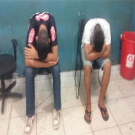 Dupla é flagrada com moto roubada; adolescente foi detido há uma semana por roubo