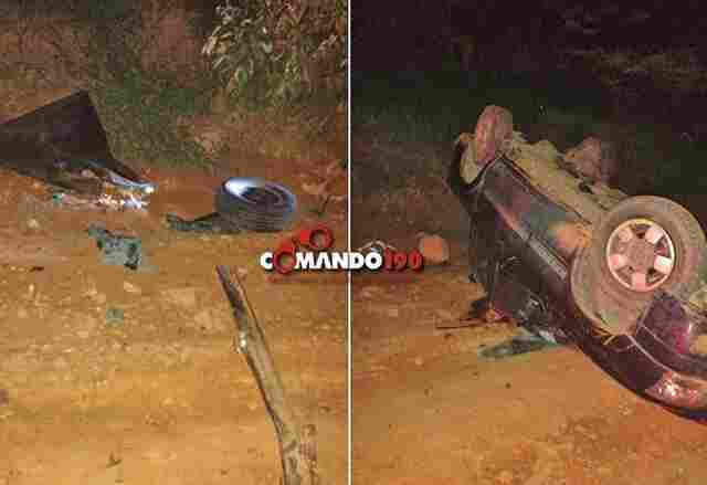 Homem morre esmagado pelo próprio veículo após capotamento