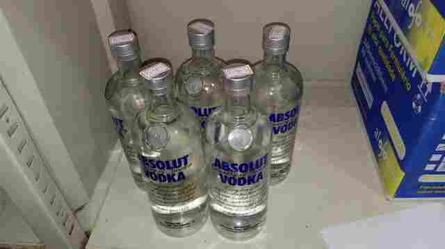 Alarme de boate dispara e dupla é presa roubando vodka em Porto Velho