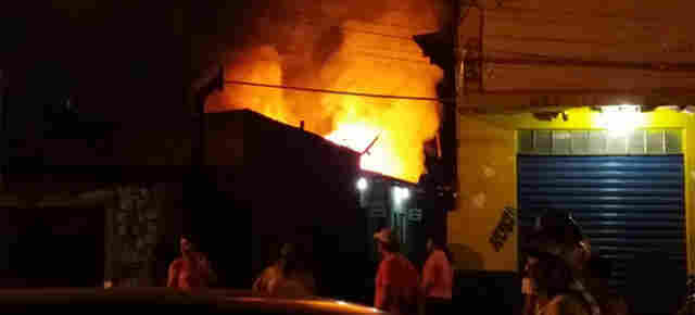 Incêndio destrói parcialmente restaurante Igarapé, em Porto Velho