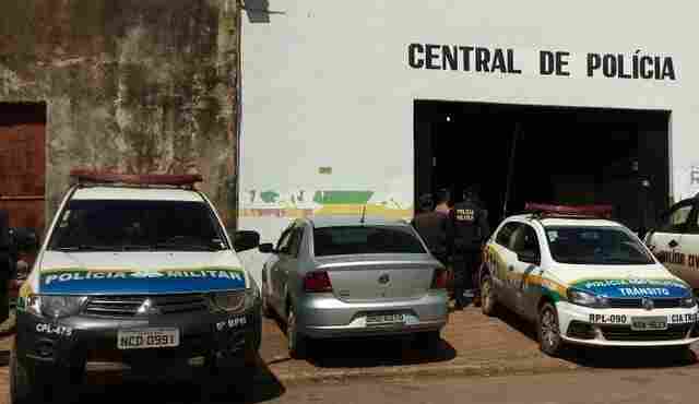 Homem é preso após ameaçar bater e a matar a ex-esposa