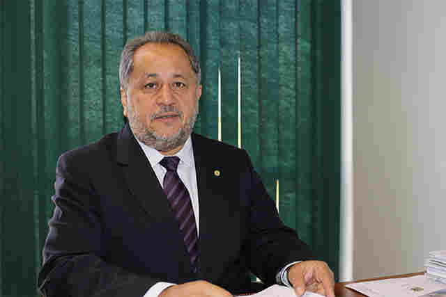 Luiz Cláudio solicita a Aneel redução na tarifa de energia elétrica