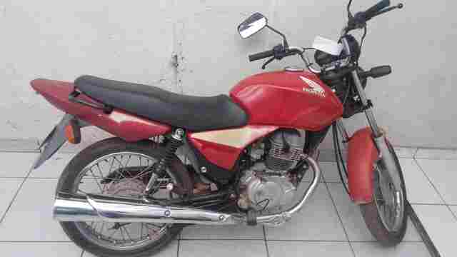 Dupla é detida por tentativa de roubo a residência e com motos roubadas