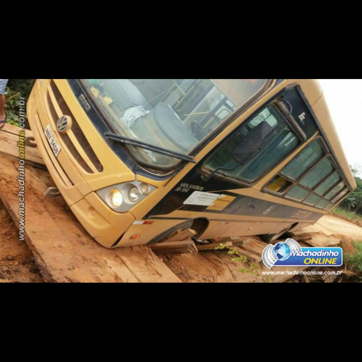 ônibus escolar ao extremo Passando pelos ATOLEIROS! 