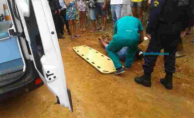 Adolescente é atingido a tiros em plena via pública