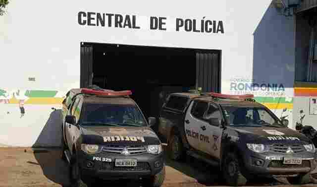 Alcoolizado, homem lesiona esposa enquanto ela falava ao telefone em restaurante