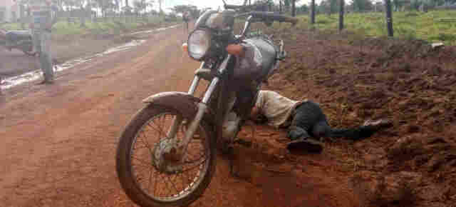 Vaqueiro morre enforcado com o próprio laço
