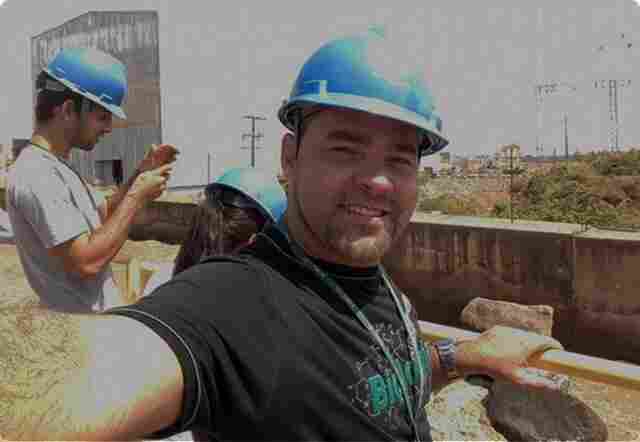 Exames identificam duas pessoas que estiveram na casa de professor esquartejado em março