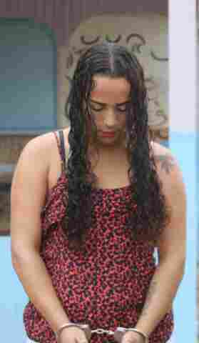 Após fugir escalando telhado e muro, presidiária se entrega a pedido da mãe e volta à Casa de Detenção