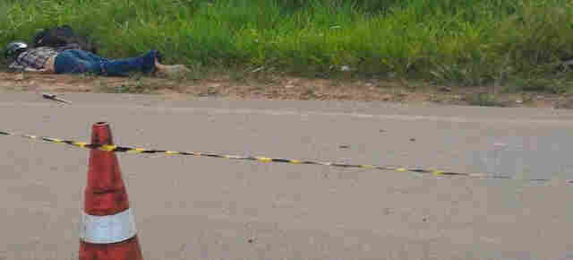 Adolescente morre ao cair de motoneta