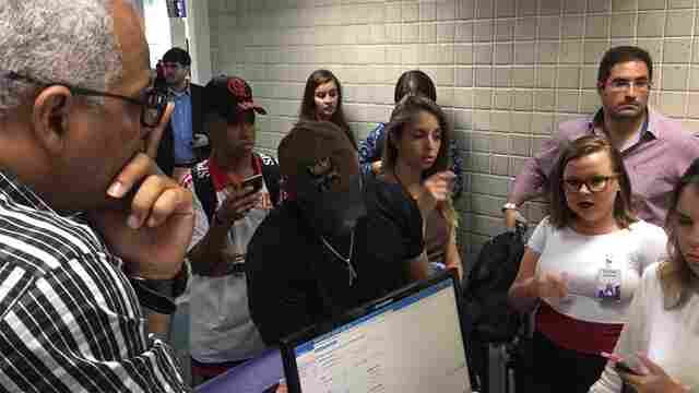 Passageiros do voo da Latam para Boa Vista e Porto Velho são retirados do avião por excesso de peso