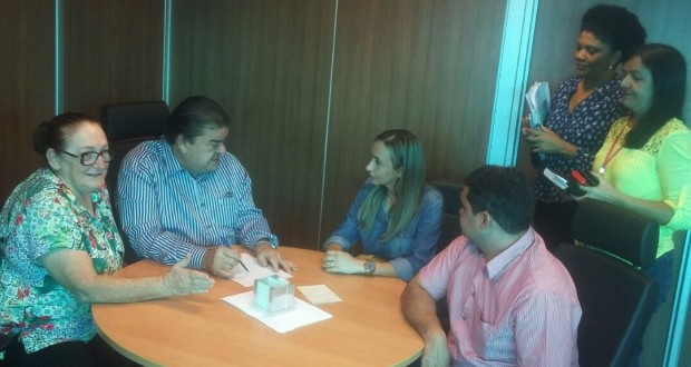 Lúcia Tereza se reúne com o secretario estadual de Saúde para traçar metas para Espigão