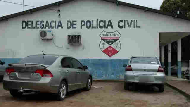 Pastor é rendido e amarrado por bandidos ao chegar em casa