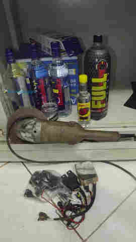 Homem é preso com moto roubada e fornecendo bebidas e drogas a adolescentes