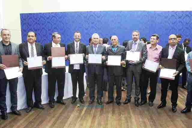 Prefeitos de 5 cidades são diplomados em Ouro Preto e falam sobre desafios na nova gestão