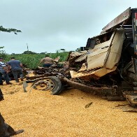 Grave acidente entre caminhões na BR-364 mata um e deixa feridos