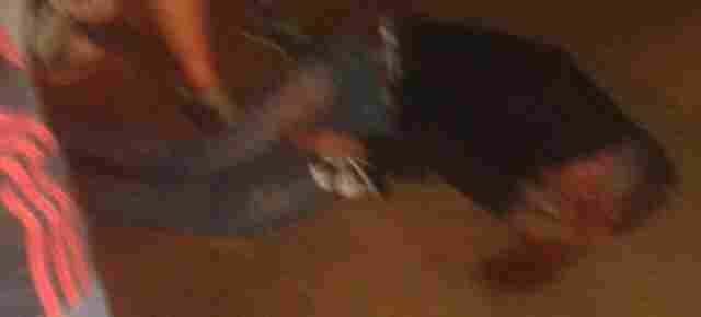 Adolescente é linchado por populares após roubar celular na Zona Sul