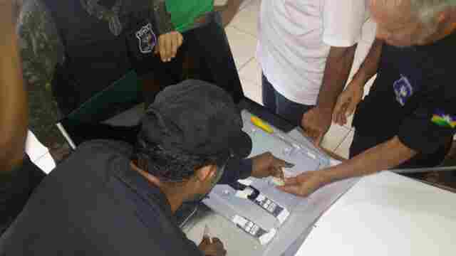 Mães são detidas tentando levar celulares para presos em Casa de Detenção