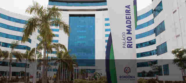 Bancos acompanham antecipação de feriado e historiador diz que decreto fere a história de Rondônia