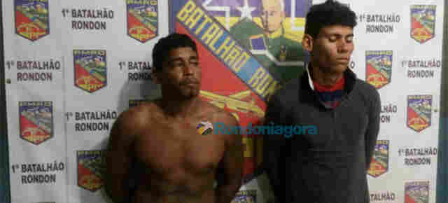 Dupla assalta adolescente, usa dinheiro roubado para abastecer moto e acaba presa