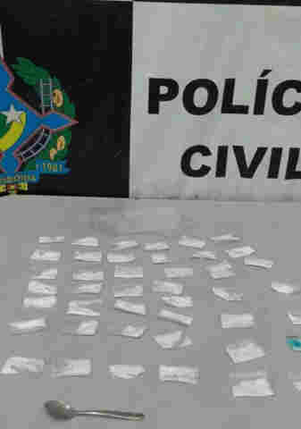 Denarc fecha boca de fumo e prende suspeito que estava em liberdade condicional