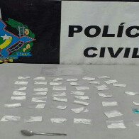 Denarc fecha boca de fumo e prende suspeito que estava em liberdade condicional