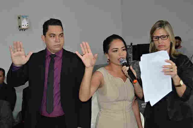 Prefeita Juliana Roque e vice Henrique Sanches são empossados em Pimenta Bueno