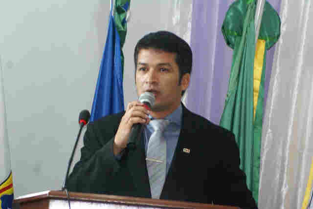 Vereador Sérgio Bouez é eleito presidente da Câmara e assume prefeitura de Guajará-Mirim