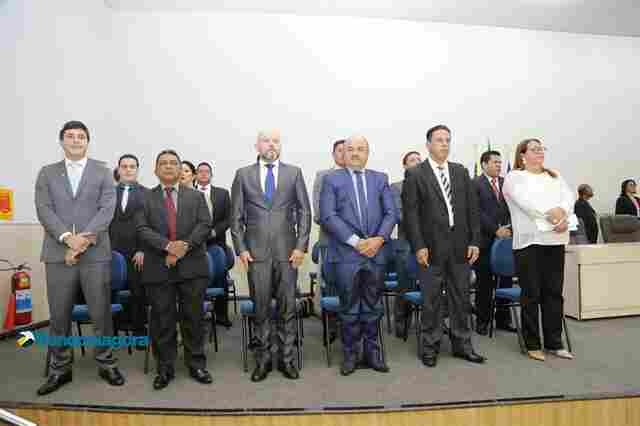 Começa sessão especial da posse dos novos vereadores de Porto Velho
