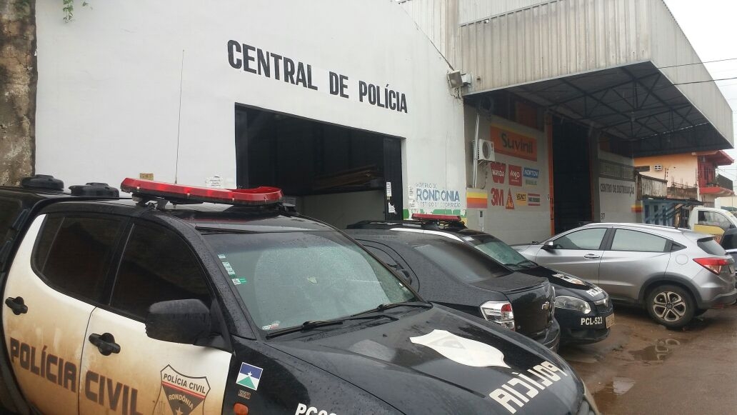 Dupla é perseguida e presa após furtar veículo em Porto Velho